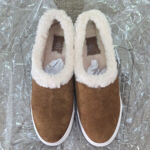 Tory Burch Brown Suede Slippers with Cream Fur